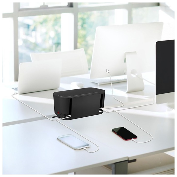 EUROLAMP Αντάπτορας με προστασία υπέρτασης από ένα σούκο αρσενικό σ...