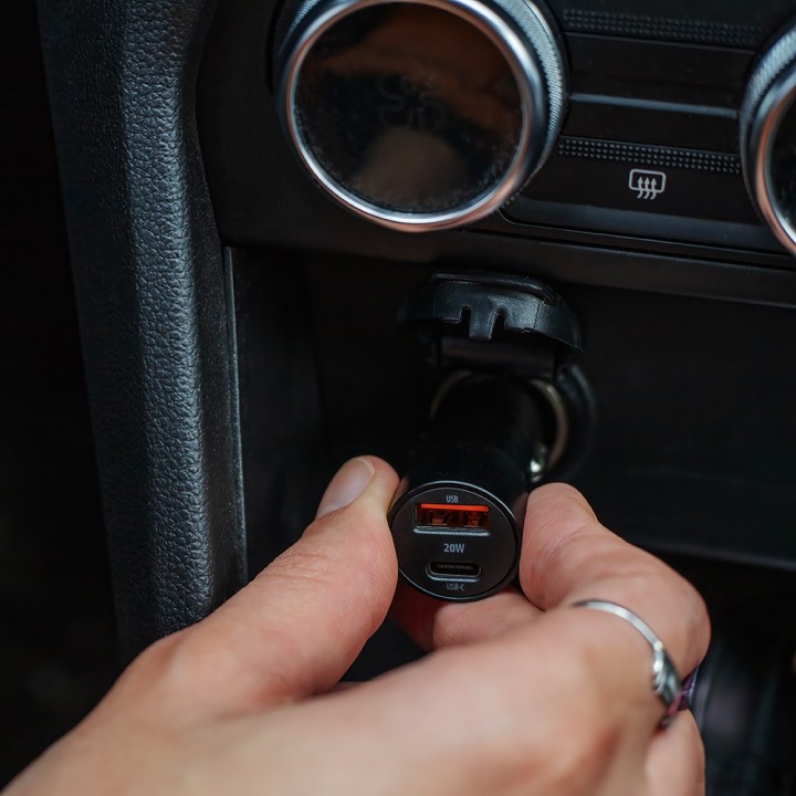 Universal φορτιστής USB 2.1A διπλός σε λευκό χρώμα ΓΕΝΙΚΗΣ ΧΡΗΣΗΣ U...