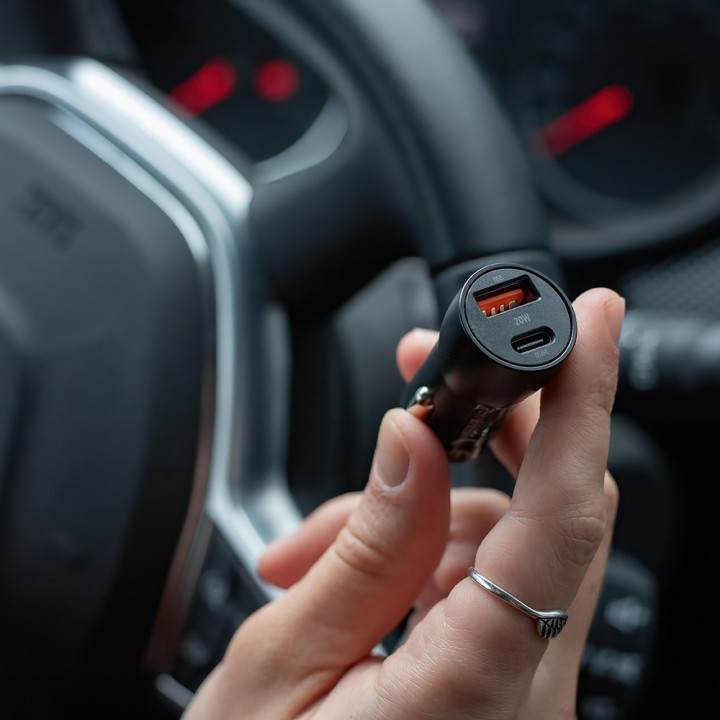 Universal φορτιστής USB 2.1A διπλός σε λευκό χρώμα ΓΕΝΙΚΗΣ ΧΡΗΣΗΣ U...